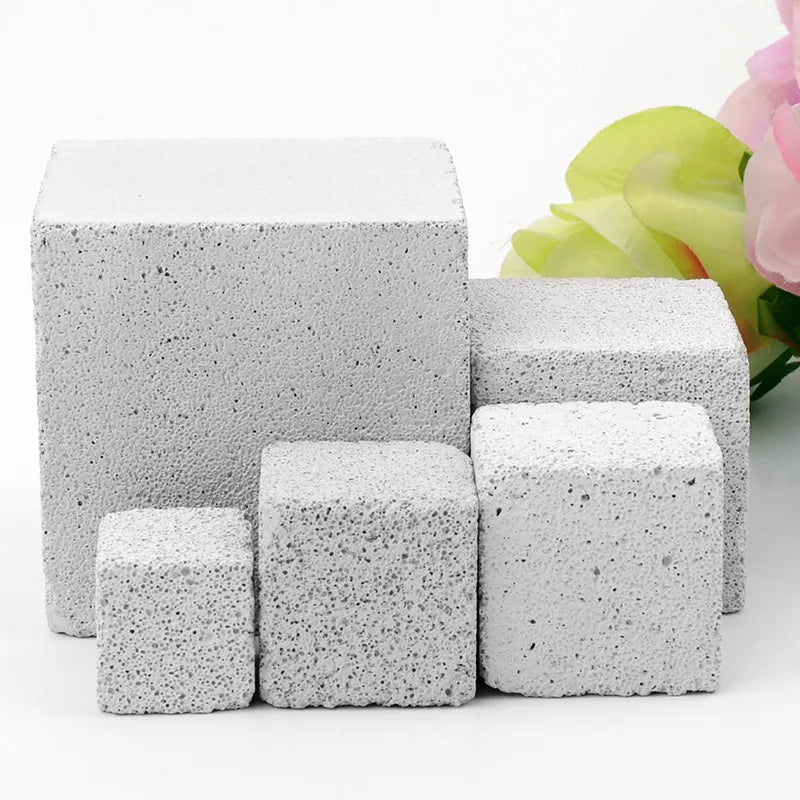Natural Mineral Molar Stone – Teeth Grinding Chew Toy for Small Pets