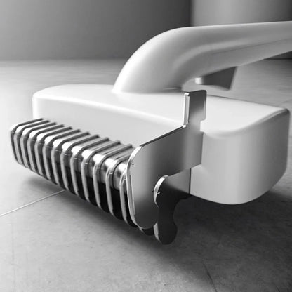 The GentleTouch Cat Comb – Effortless Grooming, Endless Comfort