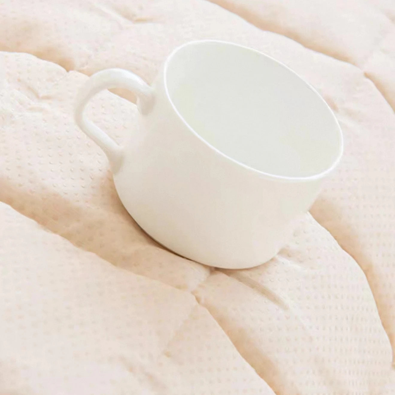 PawHaven – Flannel Quilted Sofa Pad