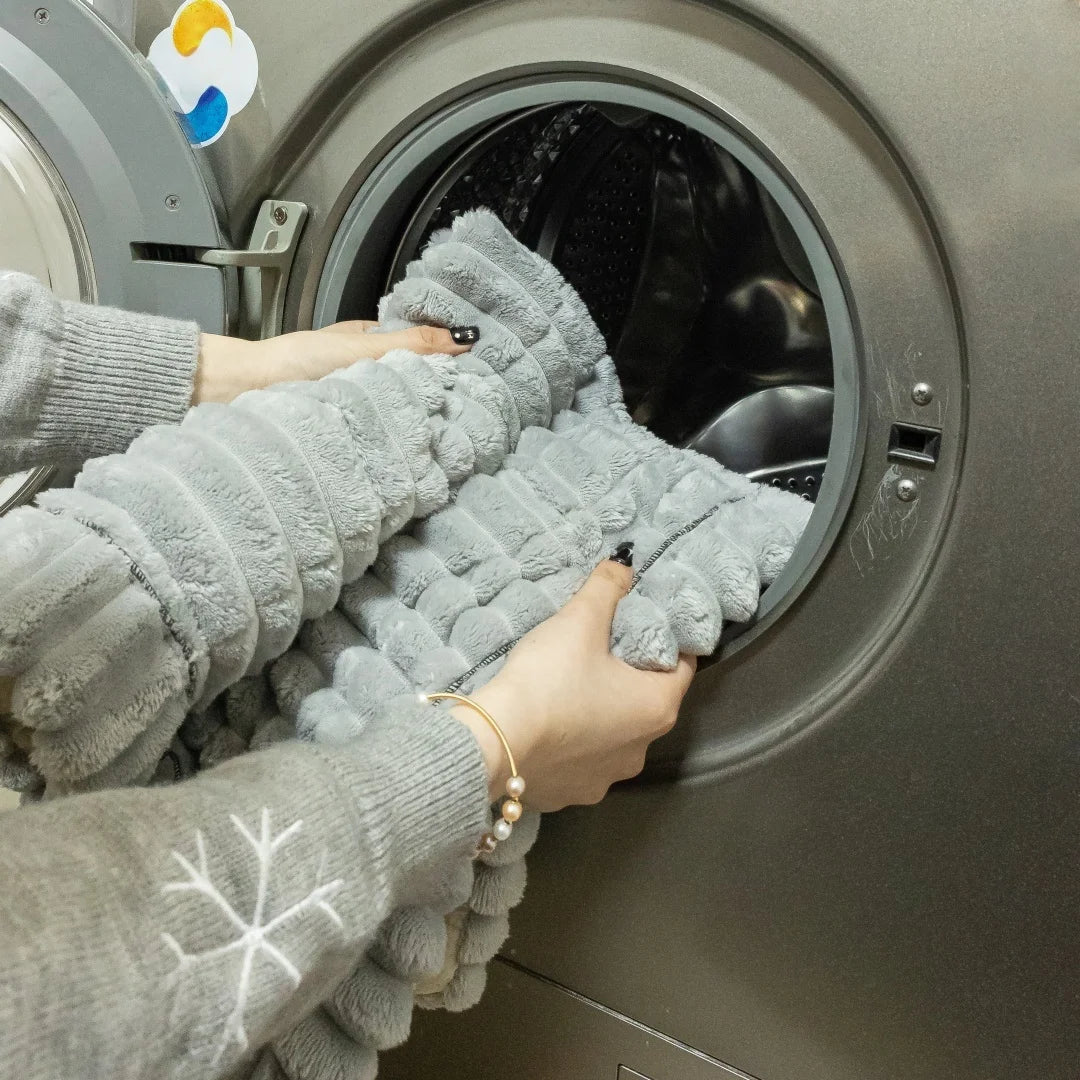 PawHaven – Flannel Quilted Sofa Pad